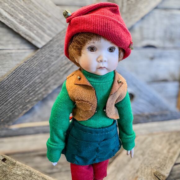 Vintage Christmas Elf, Paradise Galleries Treasury Collection, Porcelain Elf 9”H - Picture 2 of 9